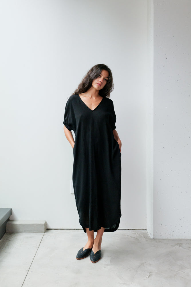 
                  
                    V-neck Relax Long Dress
                  
                