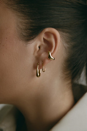 
                  
                    Simone Ear Cuff
                  
                