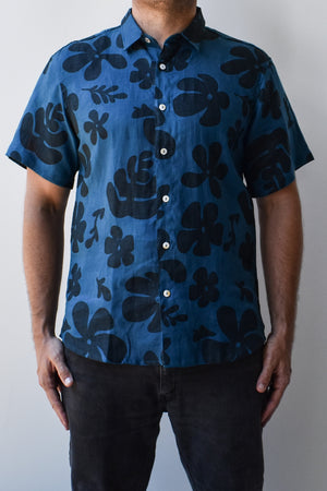 
                  
                    Men's Linen S/S Shirt - Pua Kenikeni
                  
                