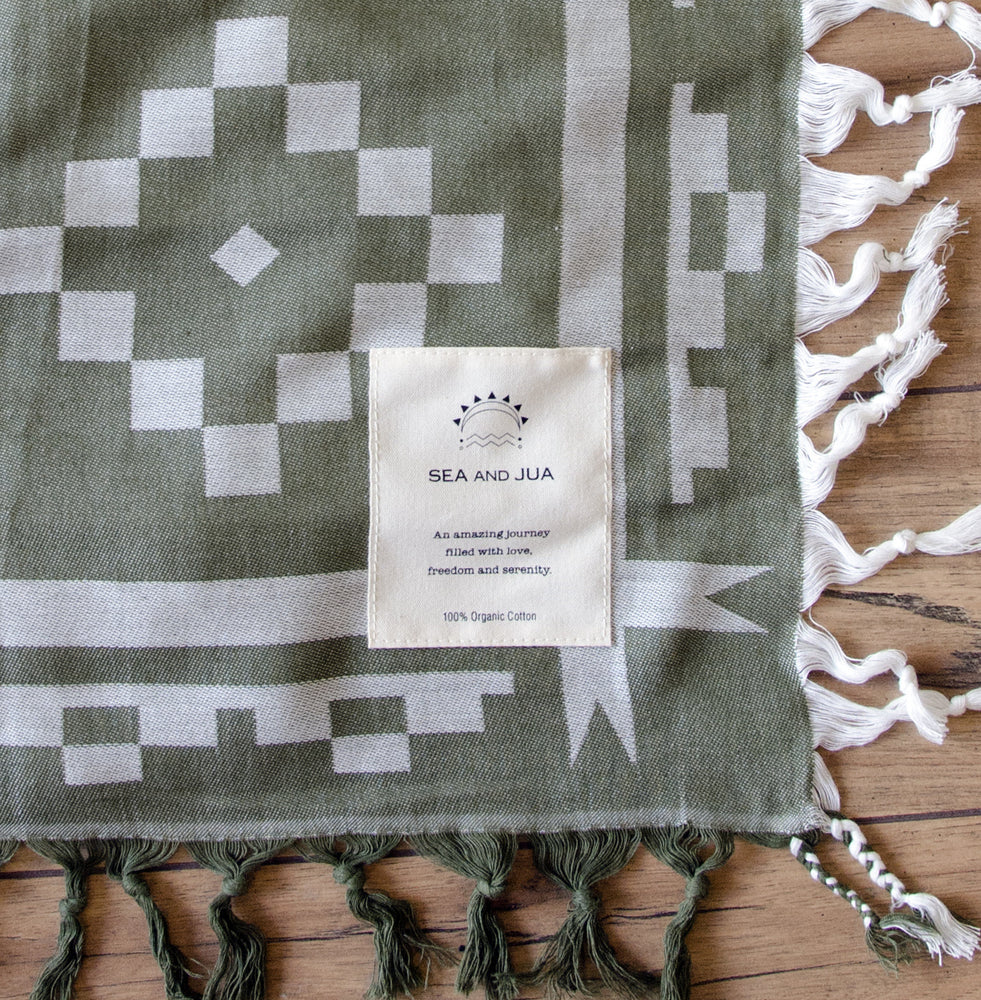 
                  
                    Organic Cotton Jacquard Throw
                  
                