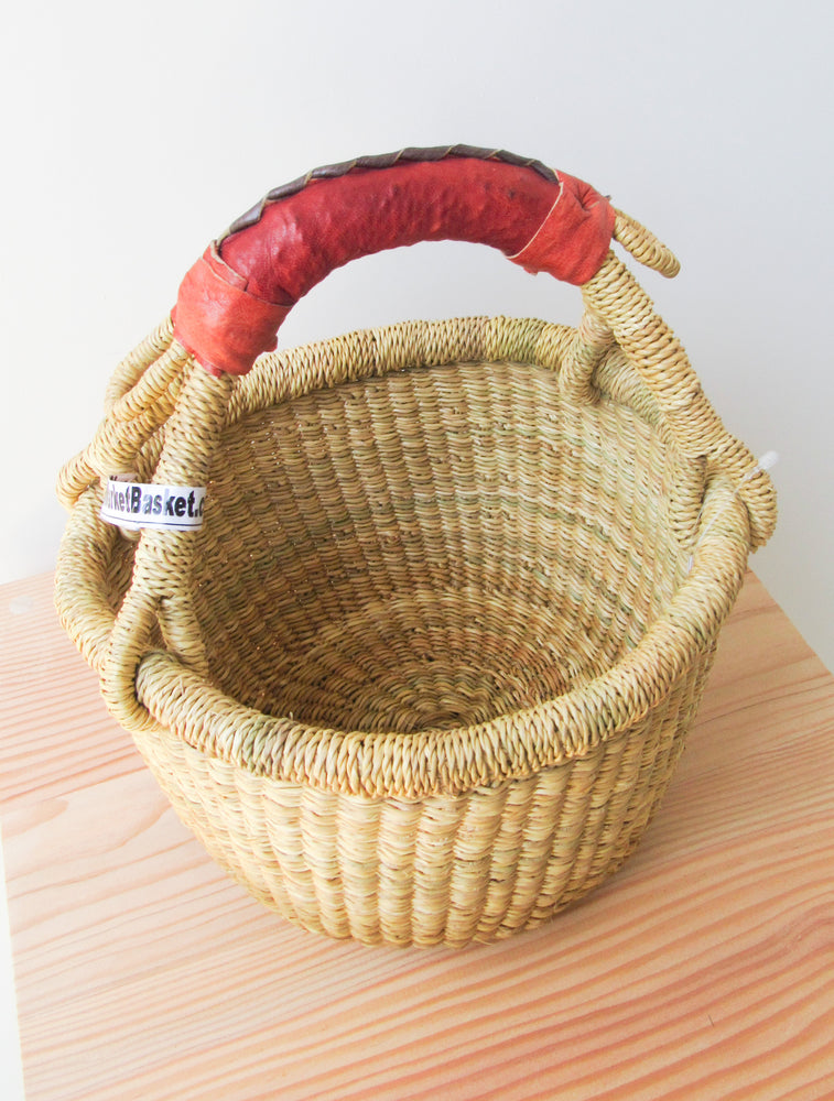 
                  
                    Natural Mini Round Basket (leather handle)
                  
                